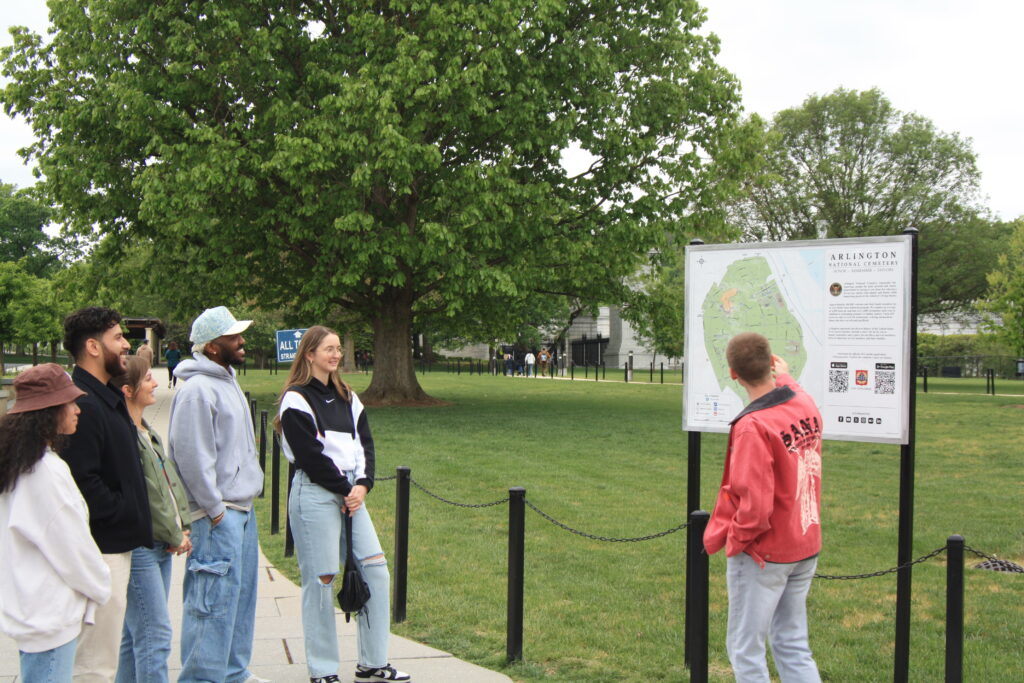 Small Group Arlington Cemetery & Changing of the Guard Tour